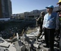 Ban Ki-moon recorre zona de desastre tras sismo en Chile