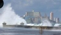 Fuerte penetración del mar por el litoral norte