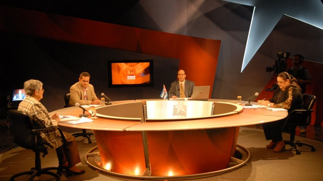 Panelistas de la Mesa Redonda de la televisión y la radio cubanas destacaron este lunes la trascendencia del  magno evento, que sesionaba al cierre del foro radiotelevisado