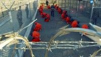 A inicios de esta semana varios medios de comunicación de todo el mundo comenzaron a publicar reportes basados en documentos clasificados sobre la prisión de Guantánamo, originalmente obtenidos por WikiLeaks. Foto Reuters