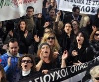 Grecia vive nuevas protestas contra los recortes