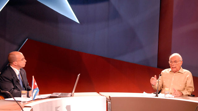 En la Mesa Redonda se cuestionó cómo es que el país que enjuició a los criminales nazis, algunos de los cuales fueron ahorcados y sus imágenes divulgadas, no capturó vivo a Bin Laden para llevarlo a los tribunales. Foto René García