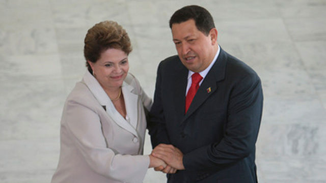 Los presidentes de Brasil, Dilma Rousseff, y de Venezuela, Hugo Chávez, asistieron a la firma de 13 convenios, se destacó el compromiso de ambos países en el proceso de integración de América Latina y el Caribe.