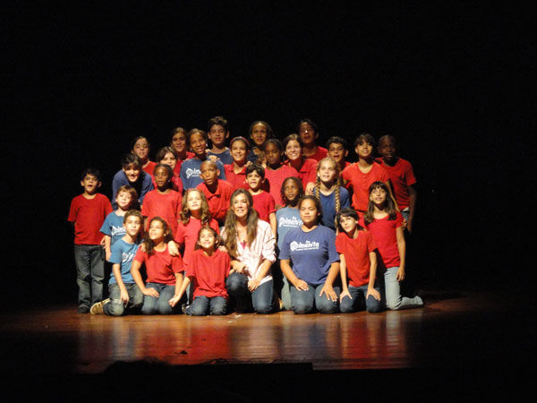 Momento de la obra Abracadabra, de la compañía cubana de teatro La Colmenita.