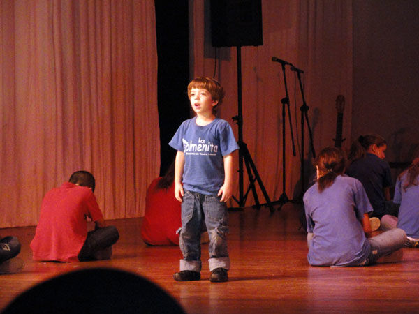 Momento de la obra Abracadabra, de la compañía cubana de teatro La Colmenita.