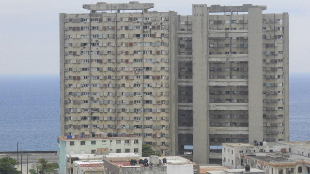 En Cuba, el ordenamiento urbanístico es una normativa, con fuerza de ley, que regula el uso del territorio, definiendo los usos posibles para las diversas áreas en que se ha dividido el territorio. Foto Mesa Redonda
