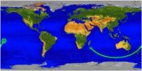 Este mapa muestra la caída en tierra del UARS que comienza en el Océano Indico de la costa de África en 0330 GMT y se termina en el interfaz atmosférico sobre el Océano Pacífico en 0400 GMT. Foto: NASA
