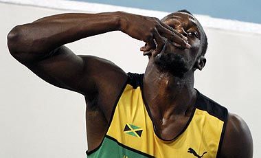 Usain Bolt tras ganar los 200 metros del Mundial de atletismo en Daegu. Foto: Reuters