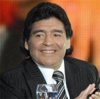 Diego Armando Maradona durante el Mundial de Sudáfrica 2010. Foto Archivo