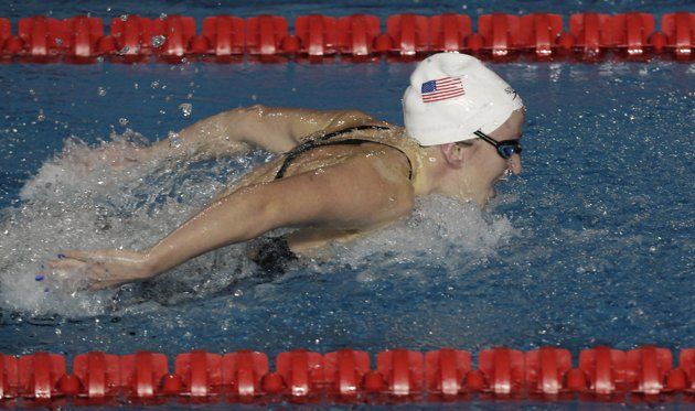 Claire Donahue implata nuevo record en natacion mariposa. Foto:  AP