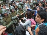 Represion contra estudiantes en Chile