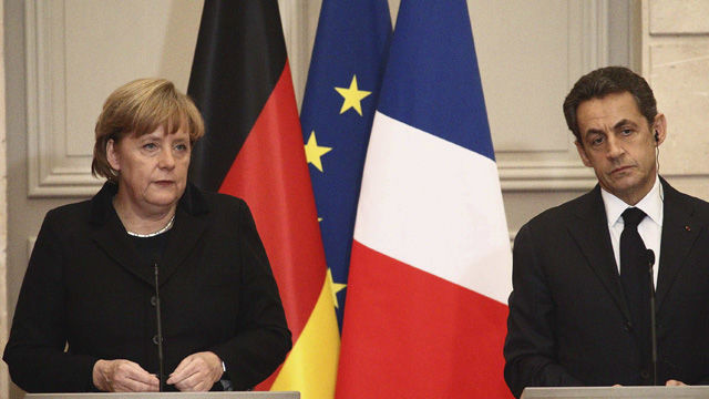 El presidente galo Nicolás Sarkozy y la canciller germana Ángela Merkel, pactaron la pertinencia de mantener un déficit presupuestario que no exceda el 3%o en las naciones del área.