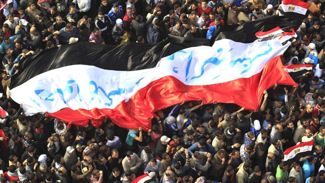 “En Egipto, la situación también pende de un hilo ahora con el triunfo de los islámicos de la hermandad musulmana, la situación ha tomado un cariz completamente nuevo que tiene muy preocupado a Israel.