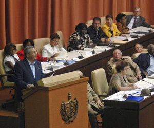 El General de Ejército Raúl Castro, presidente de los Consejos de Estado y de Ministros de Cuba, en la clausura del Octavo Periodo Ordinario de Sesiones de la Séptima Legislatura de la Asamblea Nacional del Poder Popular