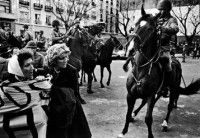 Una protesta contra la dictadura argentina, diciembre 1981. Foto: Coribis