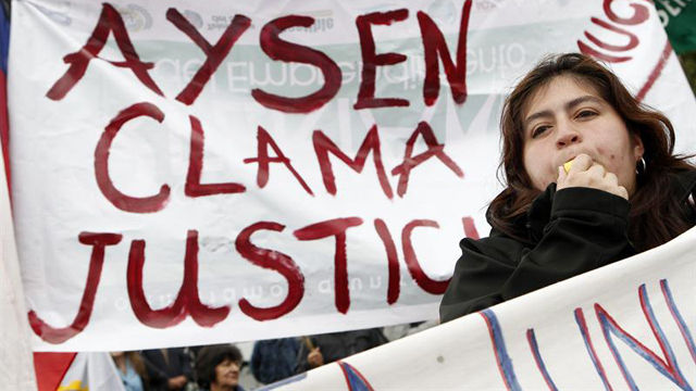 En Chile, la tensión aumentó en la región de Aysén, debido a las protestas de los vecinos por el aislamiento que sufre la zona, a lo cual el gobierno respondió con un incremento de los carabineros. 
