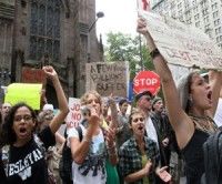 Indignados estadounidenses anuncian huelga general para el primero de mayo