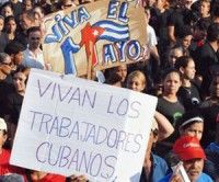 Colma pueblo de Santiago de Cuba Plaza de la Revolución en histórico desfile