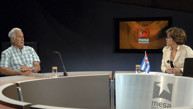Un despacho de una televisión extranjera se hizo eco de la posición del presidente ecuatoriano Rafael Correa, invitado a la cumbre, quien denunció la guerra mediática.