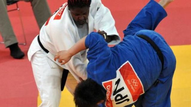 La judoca cubana Idalys Ortíz en el combate que le diera la medalla de oro. Foto: Marcelino Vázquez