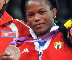 Medalla de plata para la cubana Yanet Bermoy