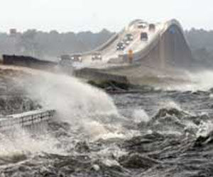 Dique rebosado en Louisiana, EE.UU, por impacto de huracán Isaac