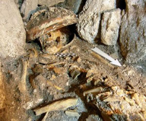 Hallan en Guatemala tumba de antigua reina maya
