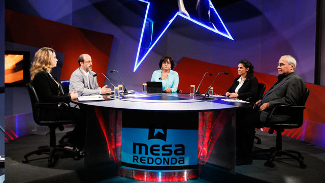 Mesa redonda Universidad Artes