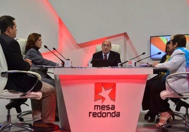 El espacio televisivo Mesa Redonda dedicó su emisión de este miércoles 17 de enero al amplio intercambio sobre el ambicioso desempeño de alumnos y profesores en la recuperación.