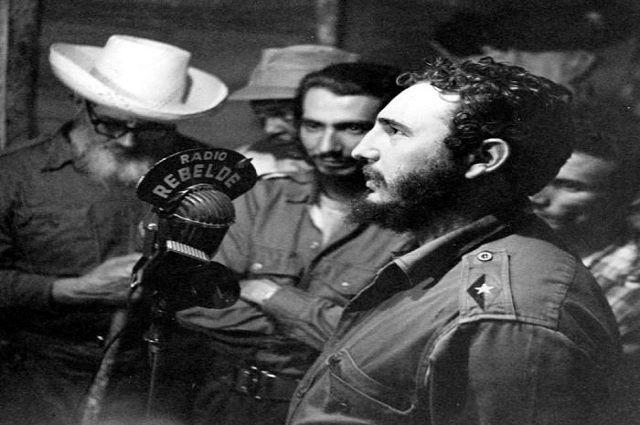 Fidel Castro en habla en Radio Rebelde
