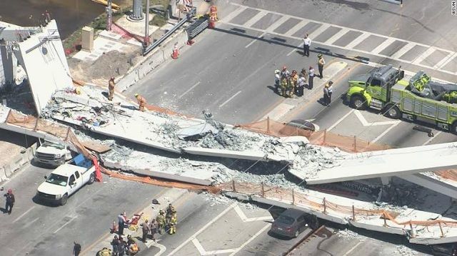 Puente peatonal derrumbado en Miami, Florida