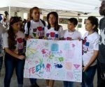 Jóvenes cubanos en representación de la sociedad civil