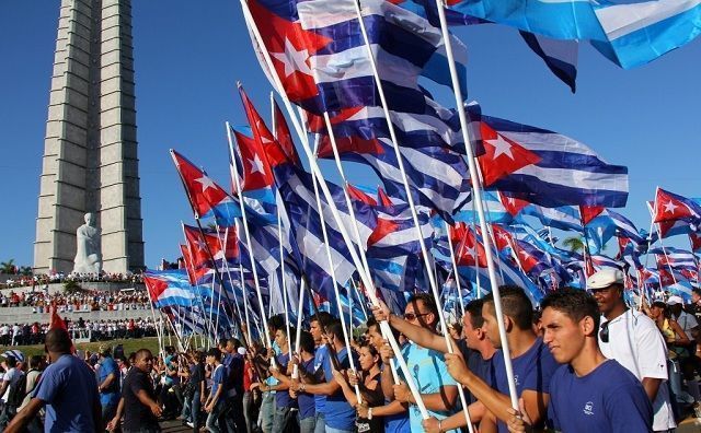 Compartir la gran fiesta proletaria en Cuba significa para ellos beber de nuestra cultura, de nuestra historia, forjada al calor de estos años de Revolución