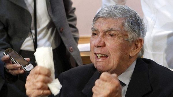 El connotado terrorista Luis Clemente Faustino Posada Carriles, falleció en Miami, Estados Unidos, a los 90 años de edad.