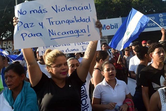 El presidente Daniel Ortega reafirmó a las familias que el único camino a la paz es el diálogo.