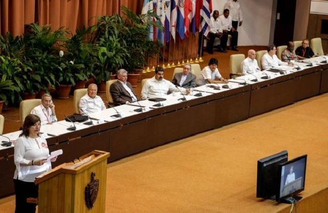 Mónica Valente, secretaria ejecutiva del Foro, leyó el documento final del Foro de Sao Paulo celebrado en La Habana, Cuba