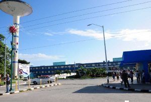 El almacenamiento de agua resulta insuficiente para garantizar todos los servicios del hospital. Foto: Vicente Brito/ Escambray