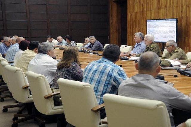 Presidente de Cuba chequea programa de viviendas en Cuba