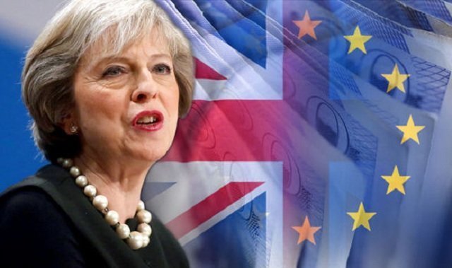 Theresa May regresa a Bruselas para sostener conversaciones sobre el Brexit