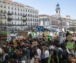 Protestantes piden piden al gobierno que cumplan con lo que se han comprometido y combatan con fuerza el cambio climático.